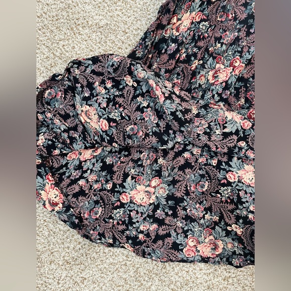 “Winter” Floral Dress - Picture 11 of 13